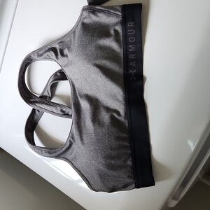 NWT sports bra
